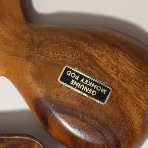 Vintage set of Monkey Pod salad plates pineapple shaped bowl and scalloped bowl - Picture 2 of 10